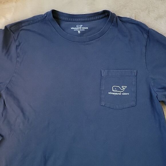 VINEYARD VINES NAVY BLUE LONG-SLEEVE VINTAGE WHALE POCKET T-SHIRT, SIZE XL - Picture 2 of 7